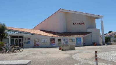 Camping Charente Maritime : Le seul cinéma de l'île de Ré !