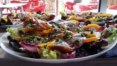 Camping Charente Maritime : Salade d'été par L'Angolino notre snack du camping